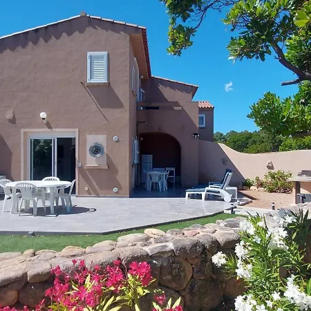 Holiday home Mini Villa Lecci, Residence Riviera Piscine 5Min Plage Lecci